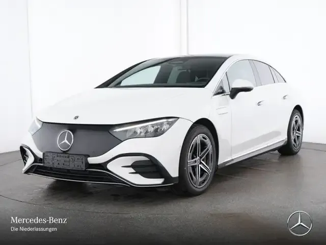Mercedes-Benz EQE 300