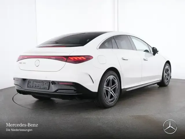 Mercedes-Benz EQE 300