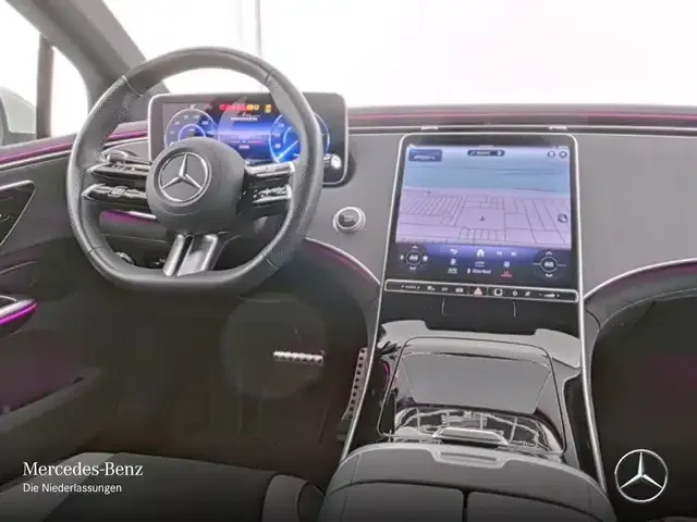 Mercedes-Benz EQE 300