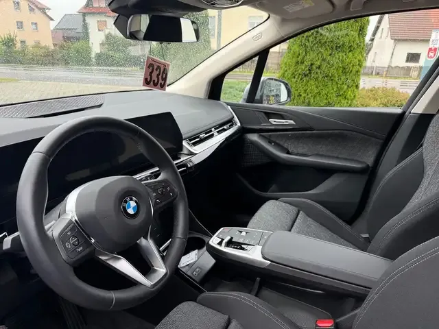 BMW 216