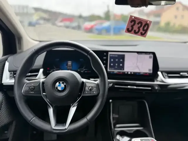 BMW 216