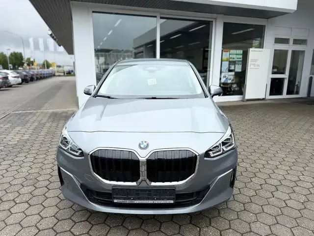 BMW 216