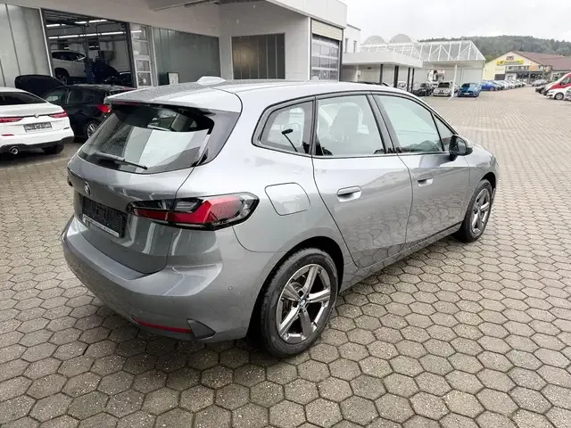 BMW 216