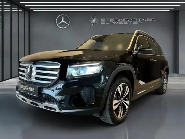 Mercedes-Benz GLB 220