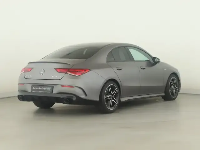 Mercedes-Benz CLA 35 AMG