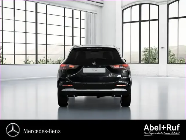 Mercedes-Benz GLA 220