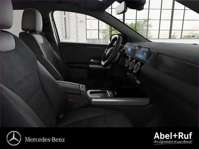 Mercedes-Benz GLA 220