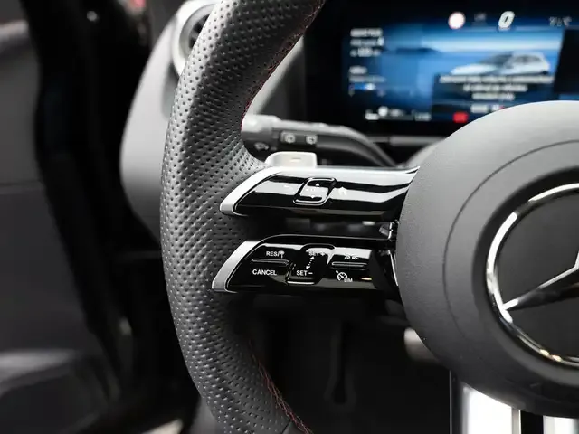 Mercedes-Benz GLA 220