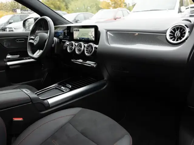 Mercedes-Benz GLA 220