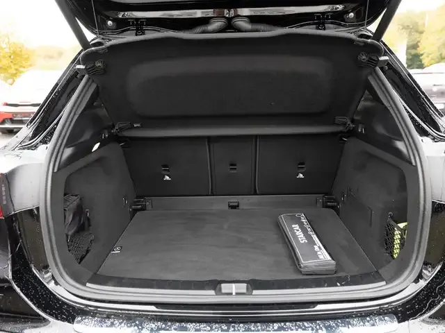 Mercedes-Benz GLA 220