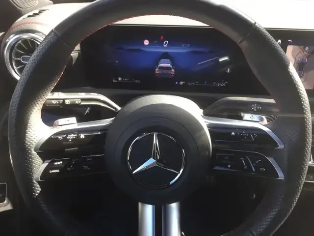Mercedes-Benz CLA 200