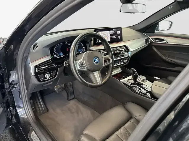 BMW 530