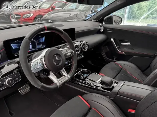 Mercedes-Benz CLA 45 AMG