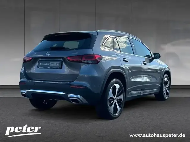Mercedes-Benz GLA 180
