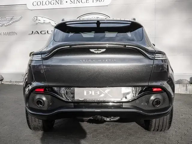 Aston Martin DBX