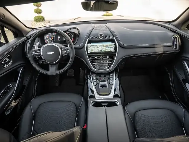 Aston Martin DBX