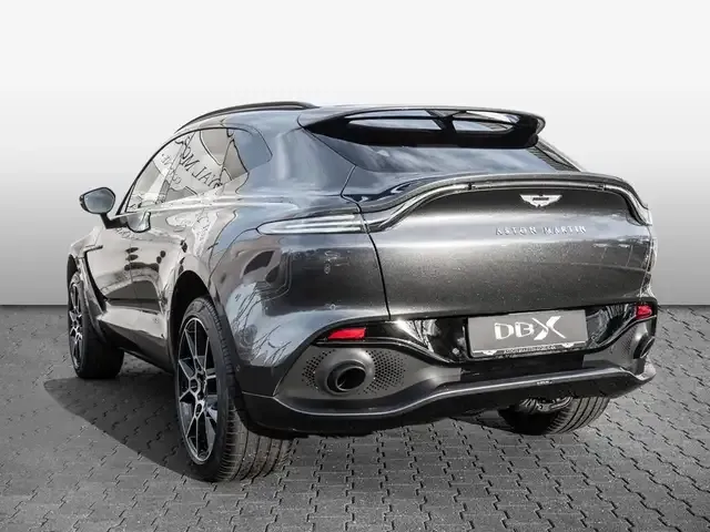 Aston Martin DBX