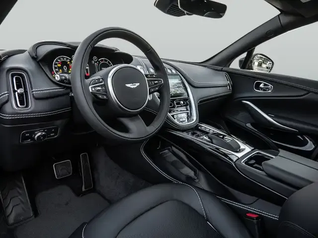 Aston Martin DBX