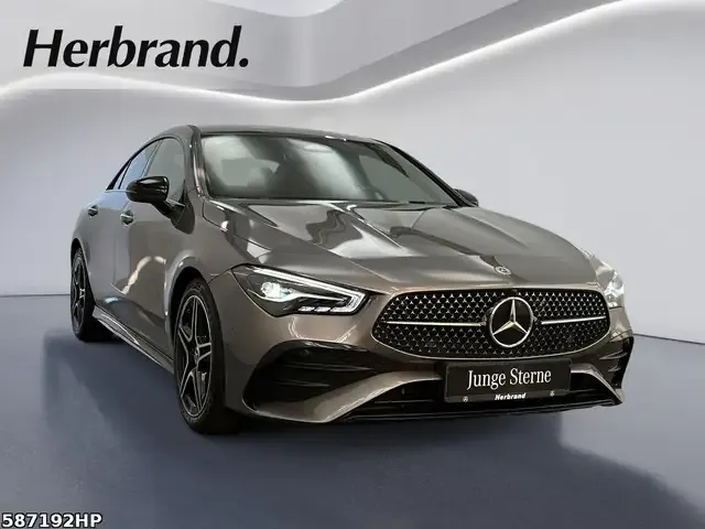 Mercedes-Benz CLA 220