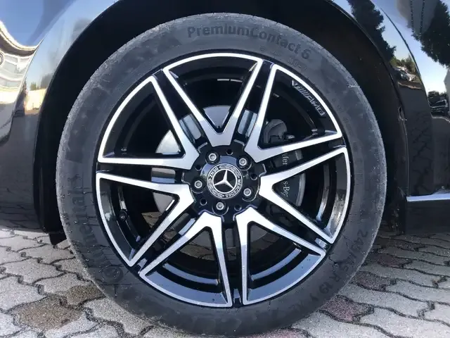 Mercedes-Benz V 250