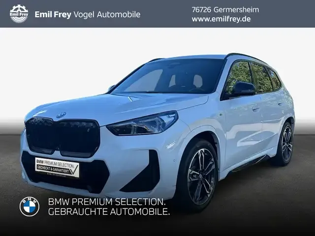 BMW iX1