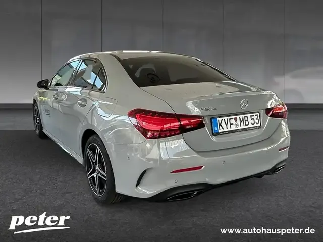 Mercedes-Benz A 250
