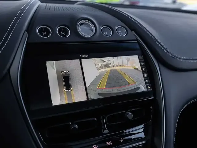 Aston Martin DBX