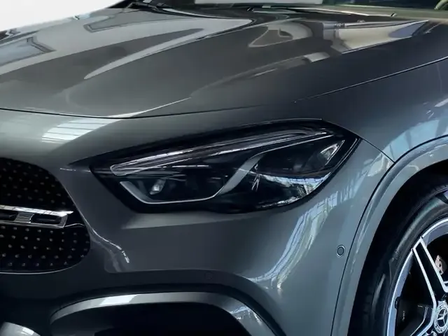 Mercedes-Benz GLA 200