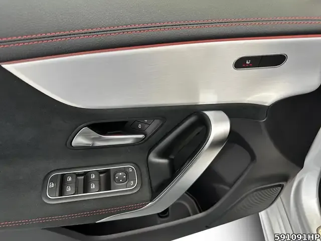 Mercedes-Benz CLA 220