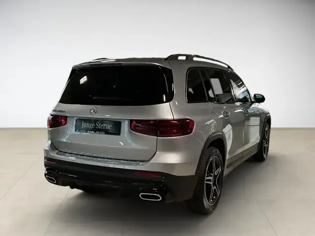 Mercedes-Benz GLB 200