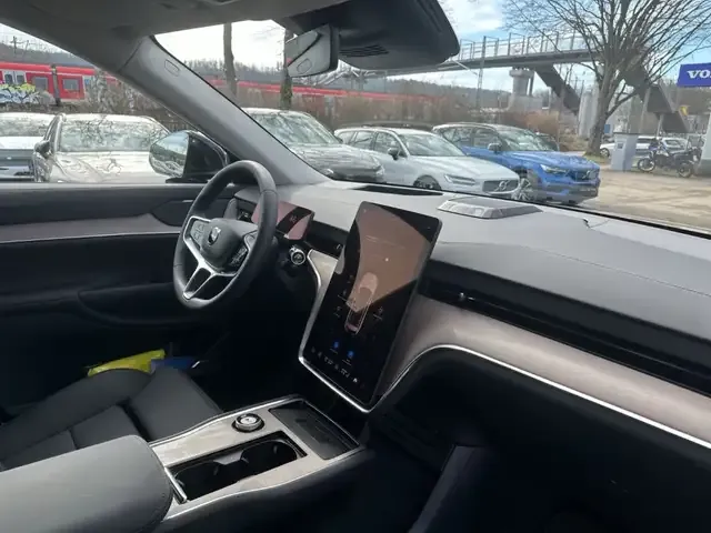 Volvo EX90