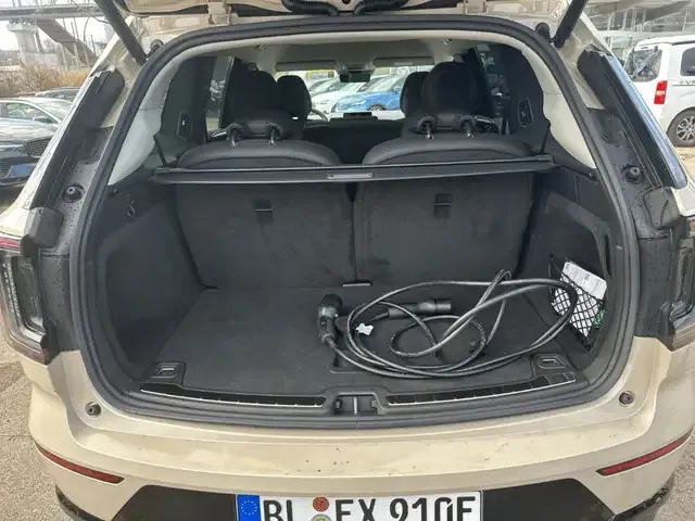 Volvo EX90
