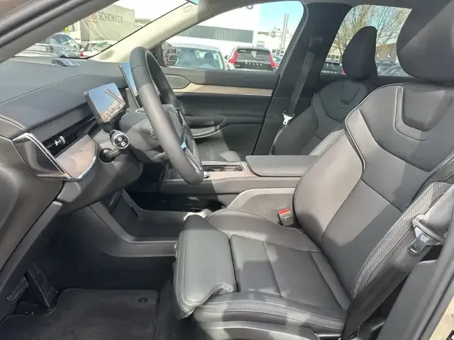 Volvo EX90