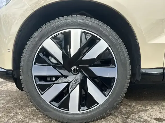 Volvo EX90