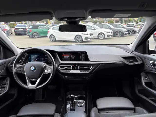 BMW 118