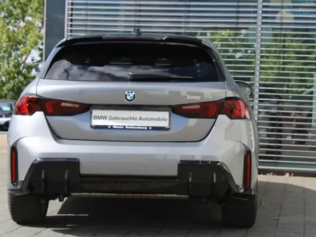 BMW 120