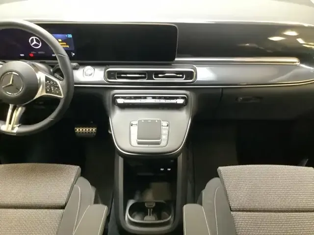 Mercedes-Benz V 220