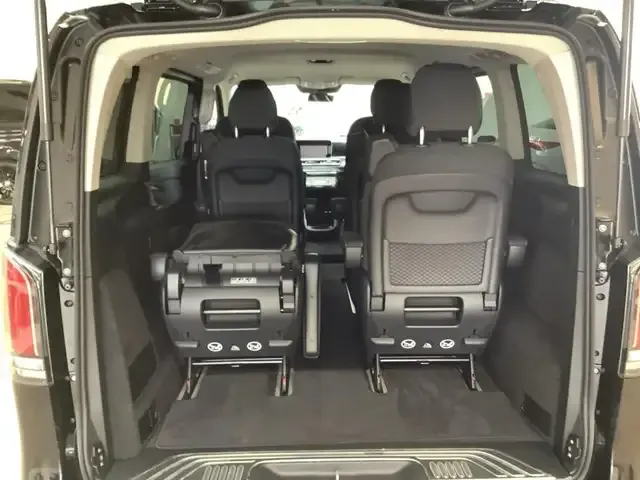 Mercedes-Benz V 220