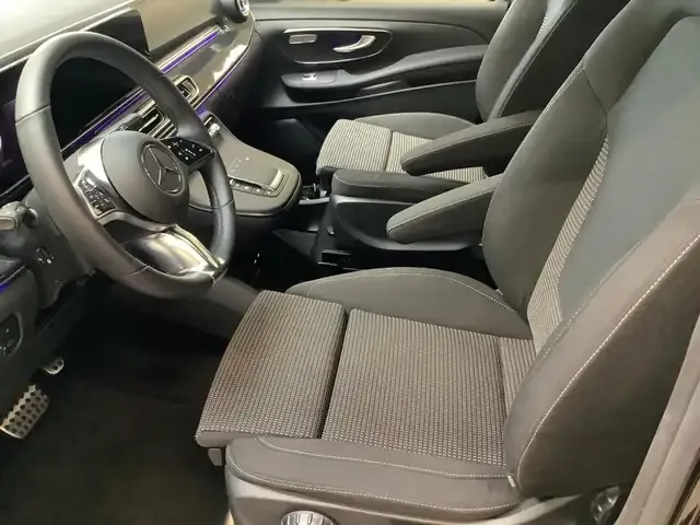 Mercedes-Benz V 220