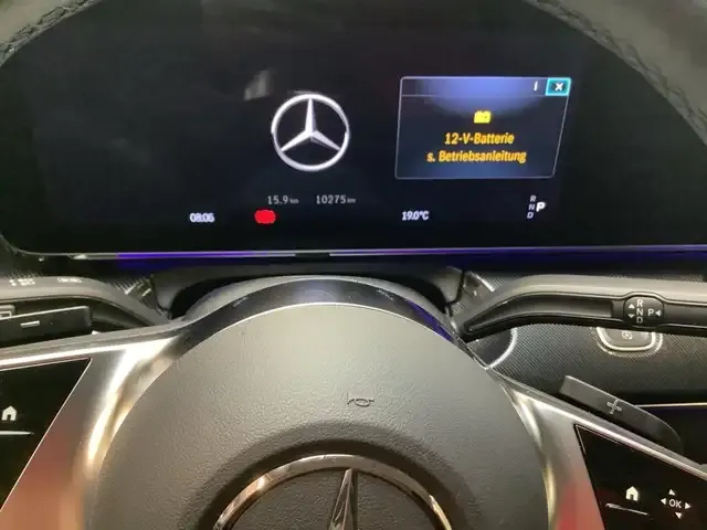 Mercedes-Benz V 220