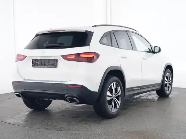 Mercedes-Benz GLA 180