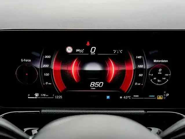 Mercedes-Benz GLA 220