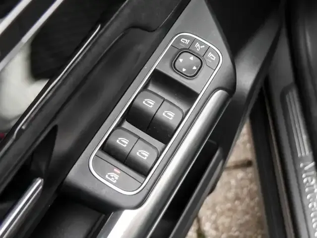 Mercedes-Benz GLA 220