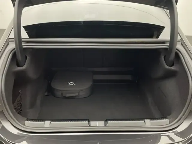 Mercedes-Benz EQE 350