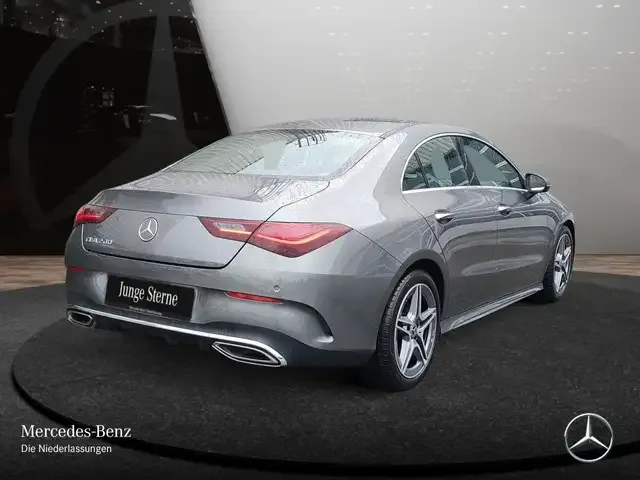 Mercedes-Benz CLA 200