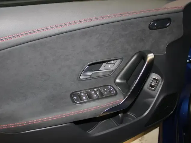 Mercedes-Benz CLA 220