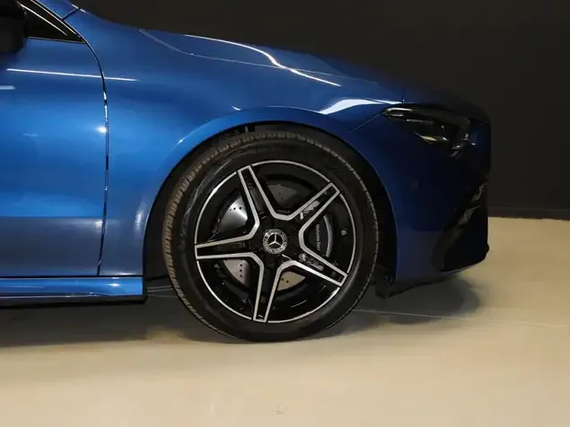 Mercedes-Benz CLA 220