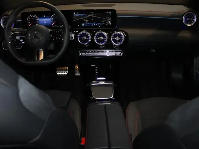 Mercedes-Benz CLA 220