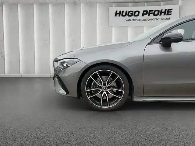 Mercedes-Benz CLA 200
