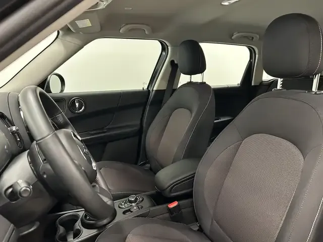 MINI One Countryman